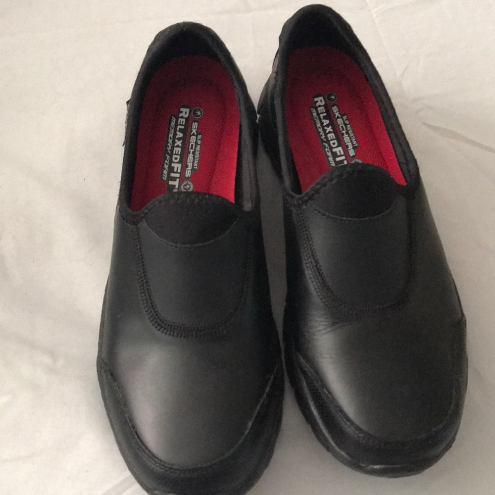 Sketchers relaxed fit memory foam